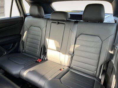 2026 Volkswagen Atlas Cross Sport 2.0T SEL R-Line Black