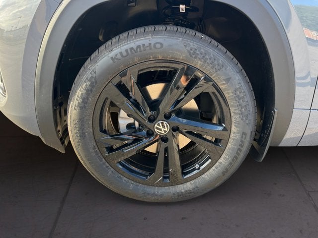 2026 Volkswagen Atlas Cross Sport 2.0T SEL R-Line Black