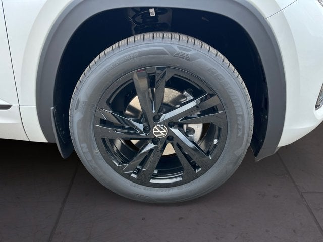 2026 Volkswagen Atlas Cross Sport 2.0T SEL R-Line Black