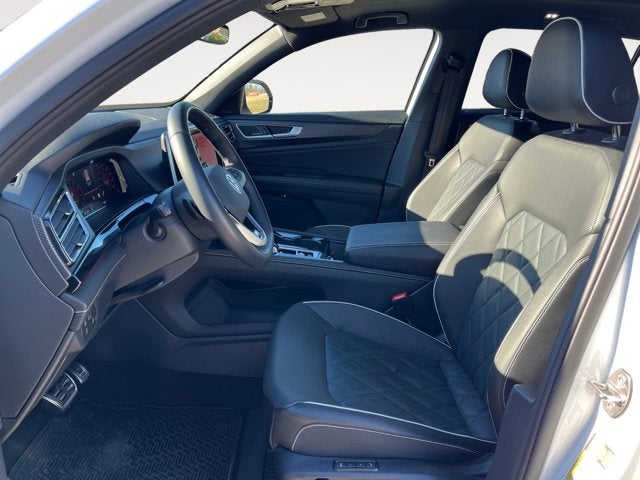 2025 Volkswagen Atlas Cross Sport 2.0T SEL Premium R-Line