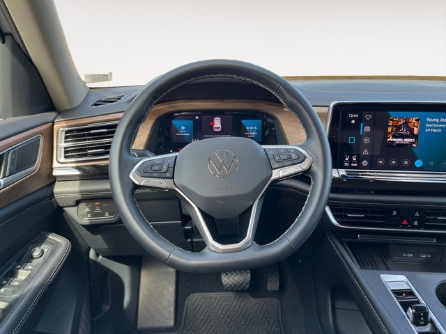2025 Volkswagen Atlas 2.0T SE