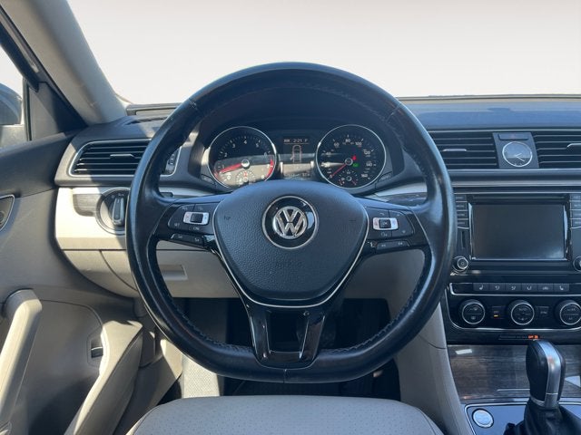 2017 Volkswagen Passat 1.8T SE