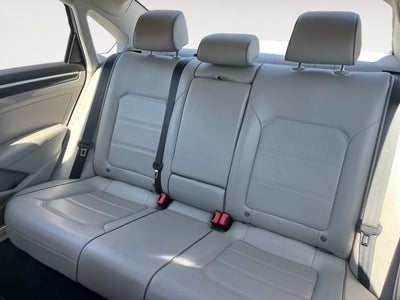 2017 Volkswagen Passat 1.8T SE