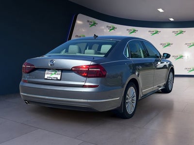 2017 Volkswagen Passat 1.8T SE