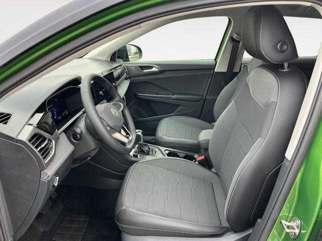 2026 Volkswagen Taos SE Black