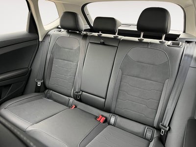 2026 Volkswagen Taos SE Black