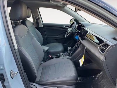 2026 Volkswagen Taos SE Black