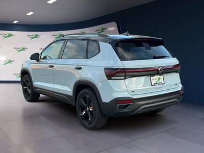 2026 Volkswagen Taos SE Black