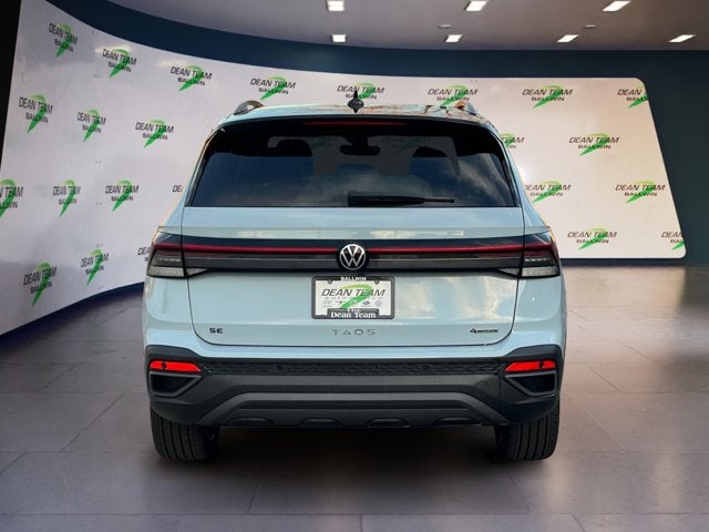2026 Volkswagen Taos SE Black
