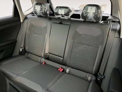 2026 Volkswagen Taos SE Black