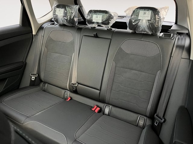 2026 Volkswagen Taos SE Black