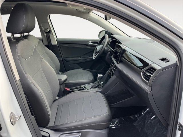 2026 Volkswagen Taos SE Black