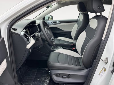 2025 Volkswagen Taos SEL