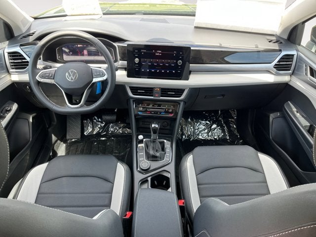 2025 Volkswagen Taos SEL