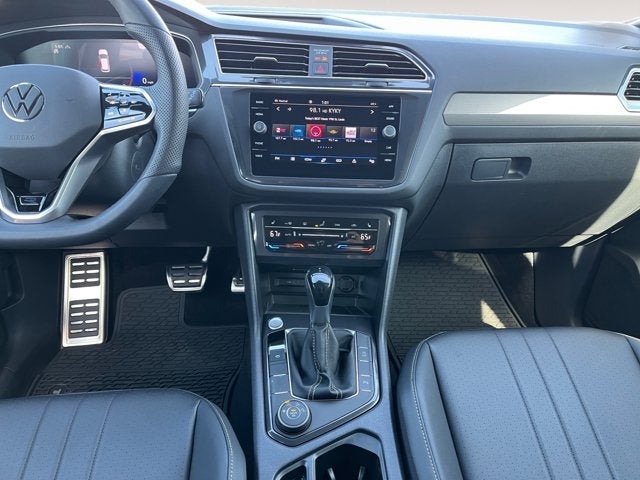 2024 Volkswagen Tiguan SE R-Line Black