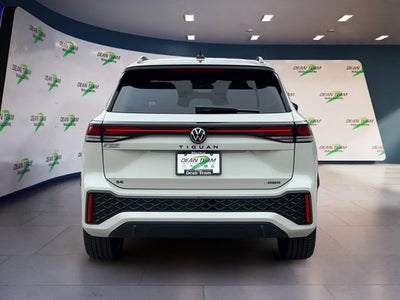 2026 Volkswagen Tiguan SE R-Line Black