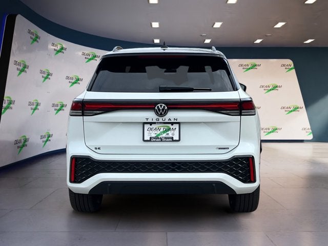 2026 Volkswagen Tiguan SE R-Line Black