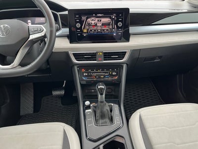 2025 Volkswagen Taos SE