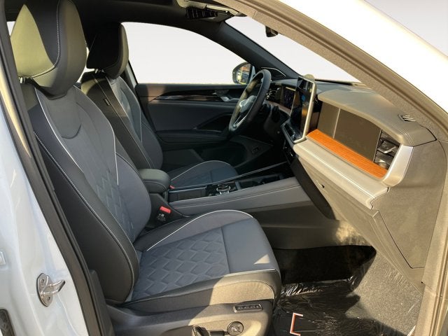 2026 Volkswagen Tiguan SEL R-Line Turbo