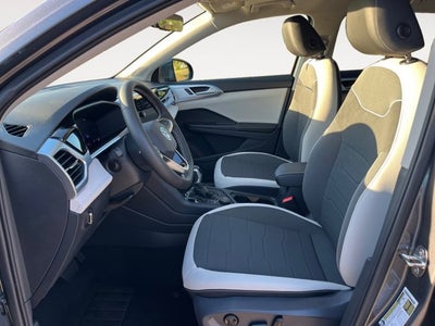 2025 Volkswagen Taos SE