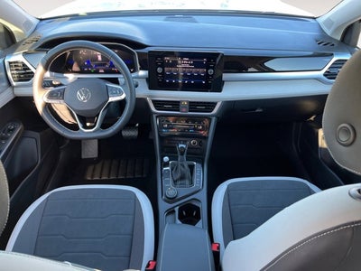 2025 Volkswagen Taos SE