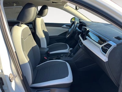 2025 Volkswagen Taos SE