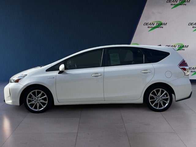 2017 Toyota Prius v Two