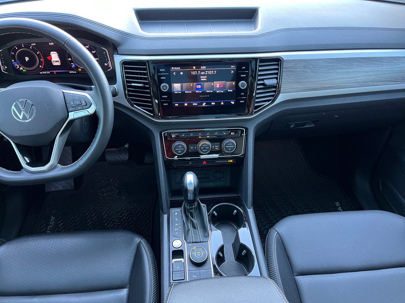 2022 Volkswagen Atlas Cross Sport 3.6L V6 SE w/Technology