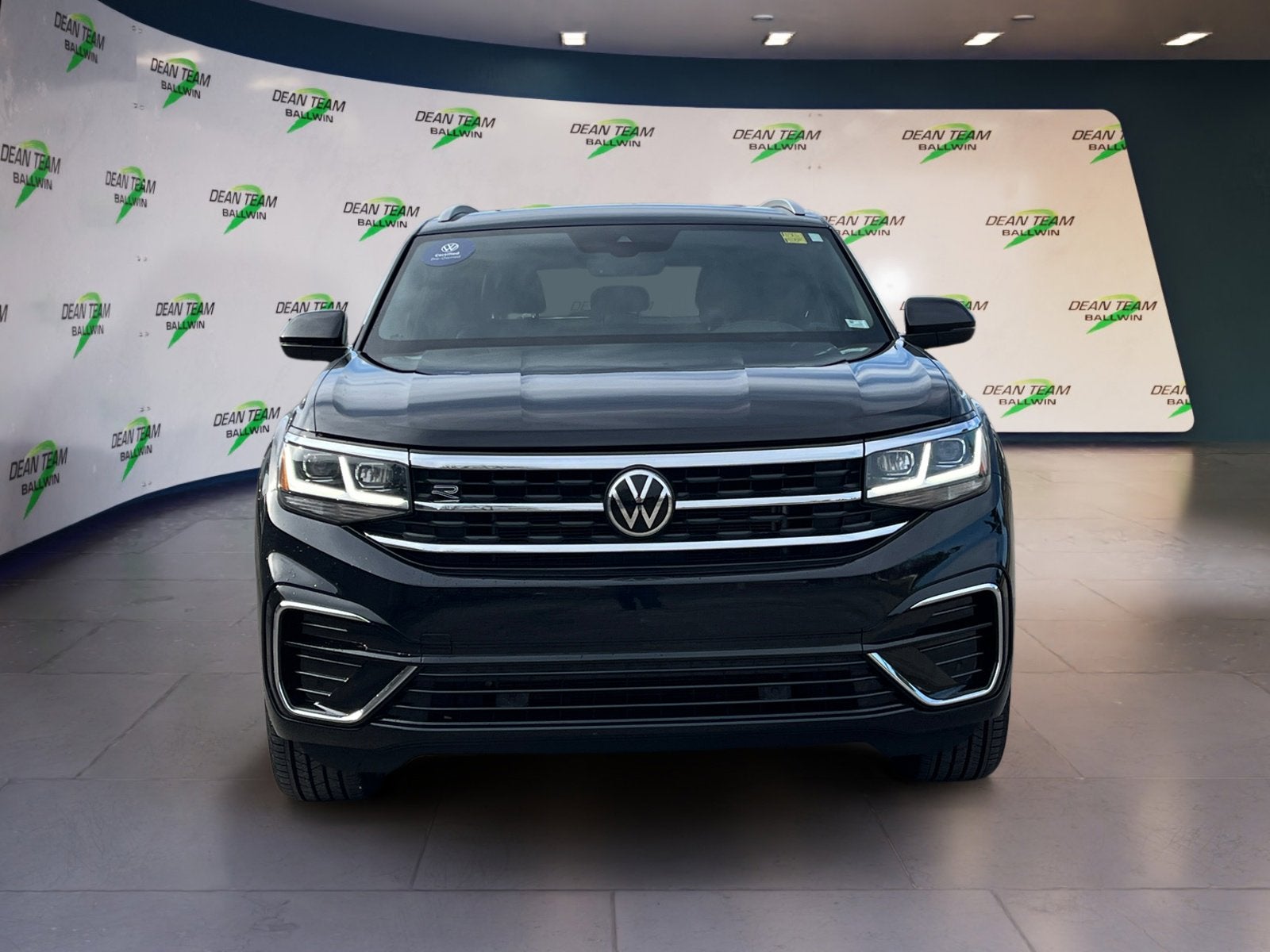 2022 Volkswagen Atlas Cross Sport 2.0T SEL R-Line