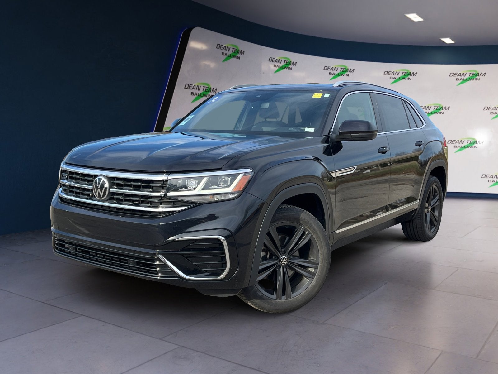 2022 Volkswagen Atlas Cross Sport 2.0T SEL R-Line