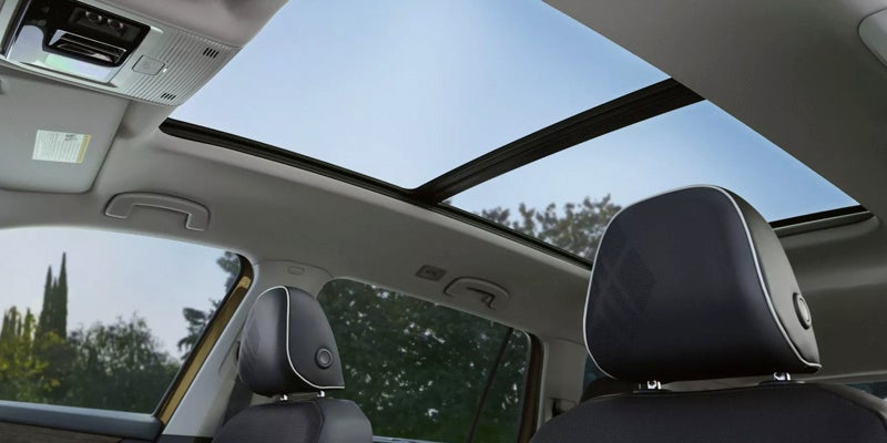 2026 Volkswagen Atlas panoramic moonroof